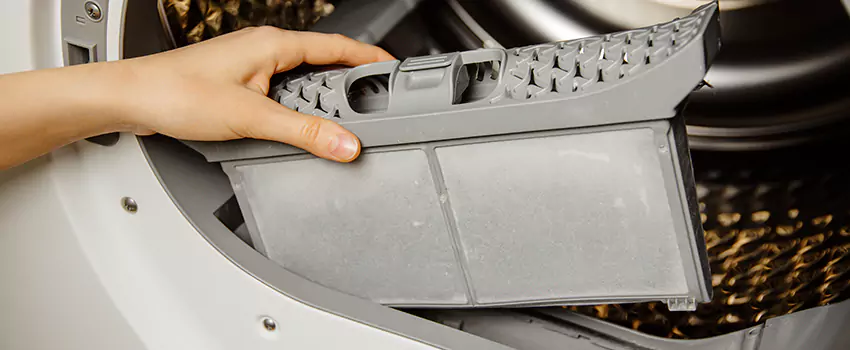 Signs Of A Clogged Dryer Lint Trap in Jacksonville, Florida